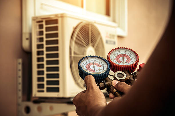 Professional Hvac technician working in Ridgely, MD